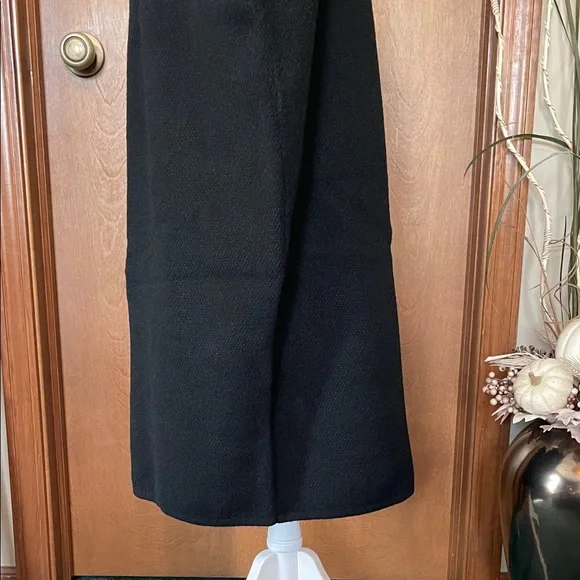 Elegant Sleeveless, Sweater Maxi by Express - Picture 12 of 17